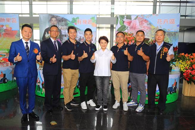 台中市農民節表彰大會，市長盧秀燕感謝農民奉獻社會。（盧金足攝）