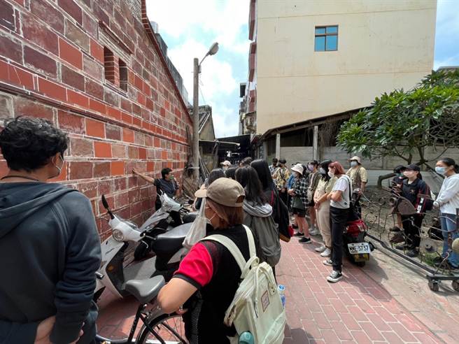 因應地震頻傳，雲林縣麥寮鄉「鴉片牆」規畫加強防震。（吳明宜提供／張朝欣雲林傳真）