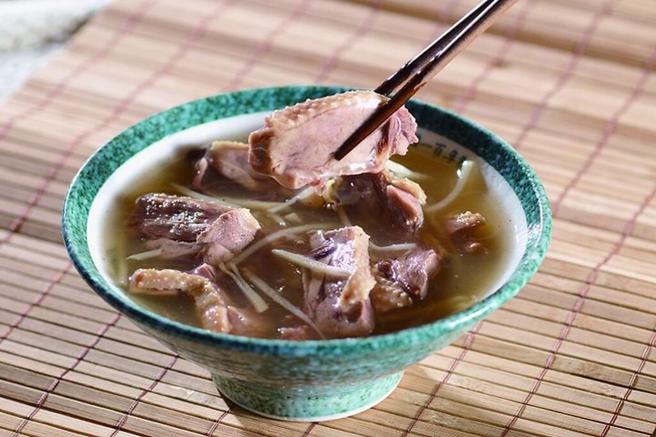 台南小吃_华味香鸭肉羹新进店。　图：台南市政府观光旅游局／提供