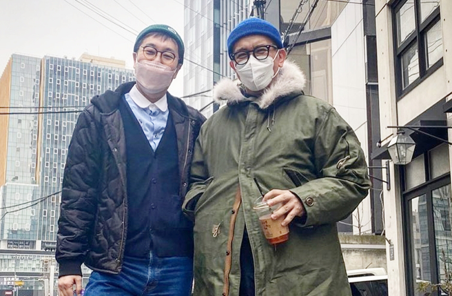 具俊晔（右）1月时手上还没有刺青。（图／翻摄自djkoo IG）