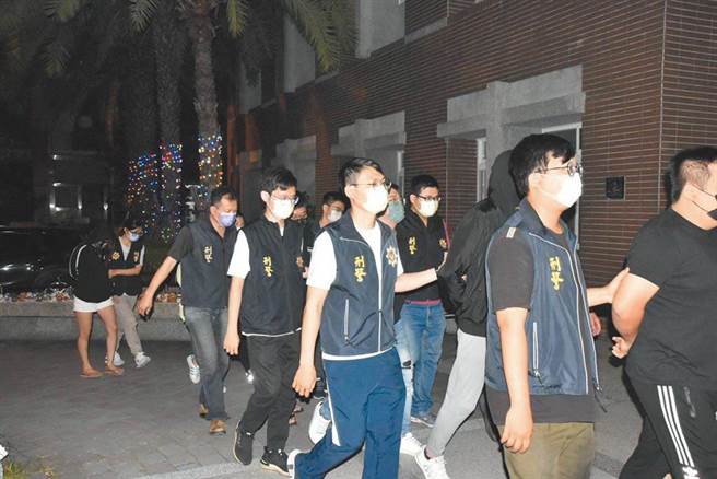 中市張女疑遭性侵後墬樓身亡，梁姓前男友找人痛毆涉嫌性侵的賴男，並錄影PO網。檢方複訊後，諭令梁男以12萬元交保。（資料照片）