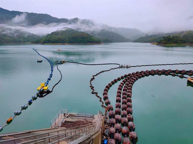 23日全台发生有感强震，南化水库进行安全检查。(南化水库管理所提供／刘秀芬台南传真)