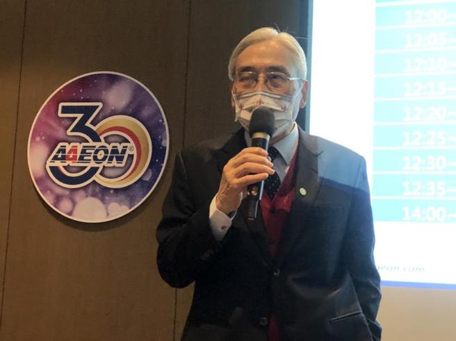 （研扬董事长庄永顺看好AIoT发展趋势，对今年营运表现审慎乐观。图／陈昱光）