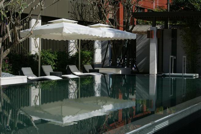 （品牌建商推出的都更案，颇吸引购屋买家目光，成为该区域指标个案。图为南京东路二段「乡林京华」。图／业者提供）