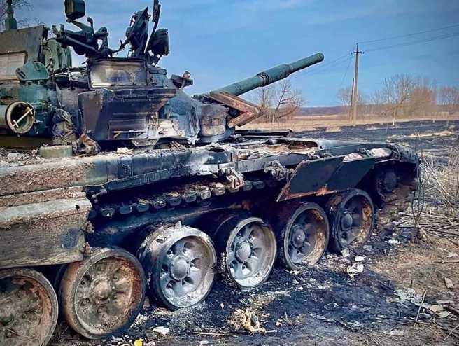 前CIA局长等多名专家认为，俄军由于攻势进展不利，加上指挥管制系统崩溃，才导致高阶军官须亲赴前线，因而容易出现伤亡。（示意图／乌克兰国防部脸书）