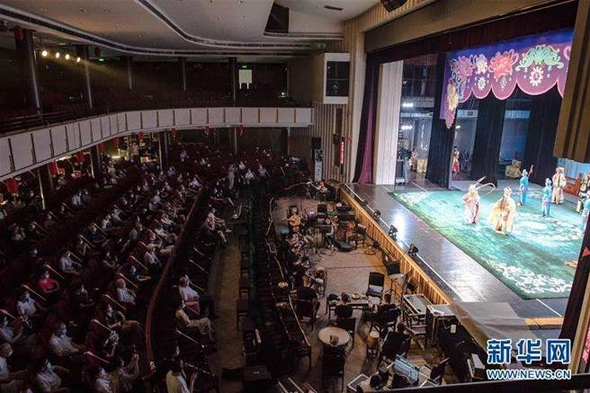 預計至3月底，大陸全國取消或延期的演出場次約9000場。(新華網)