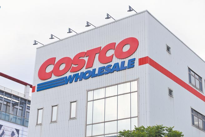 内需消费回温，为解决服务业人才荒，美式卖场好市多与全联福利中心皆宣布调薪。图为好市多内湖店外观。（本报资料照片）