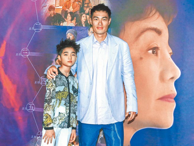 杨佑寧（右）与白润音在《良辰吉时》有许多对手戏。（粘耿豪摄）