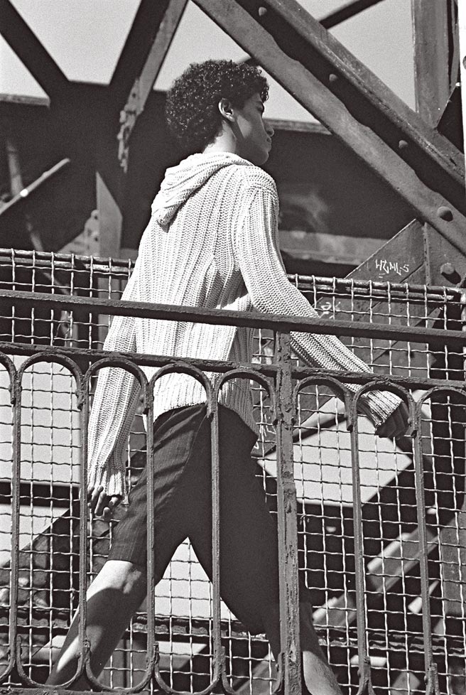 Peter Wu 2022春夏系列，以走在國外街道閒適的步調為靈感，呈現不修邊幅的優雅。（Peter Wu提供）