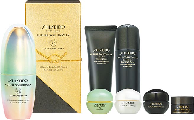比漾广场SHISEIDO国际柜皇家传奇精萃组，特价1万6650元。（比漾广场提供）