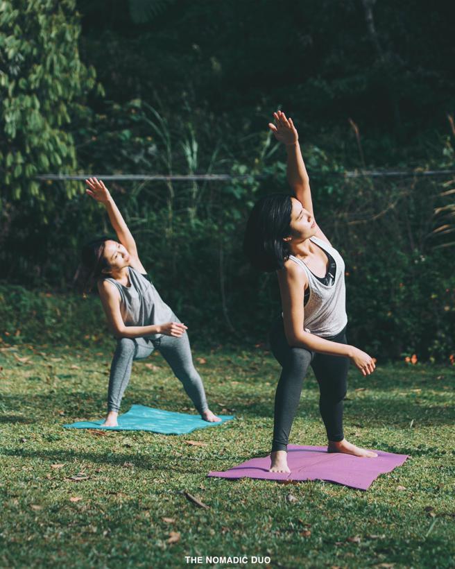 京站今年女王购物节推出「女王加码抽！拥抱大地疗の旅！」抽奖，31日起至5月8日期间，当日累计满5500元京站发票，即可抽15组顶级客制化旅游行程；图为山城冥想瑜珈，山城．漫时光瑜珈之旅，金瓜石二日游。（京站提供）