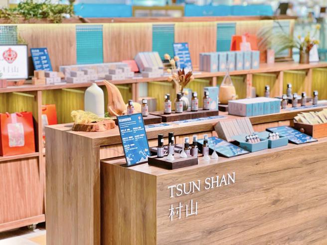 京站全新开幕的B1绿色心臟「绿美学专区」，共引进了4家全新品牌进驻。（京站提供）