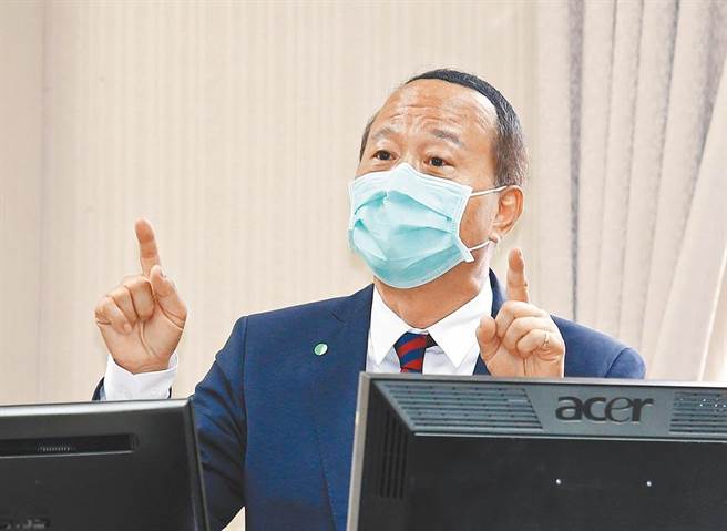 国防部副部长柏鸿辉上午在立院国防委员会备询。摘自立院直播。