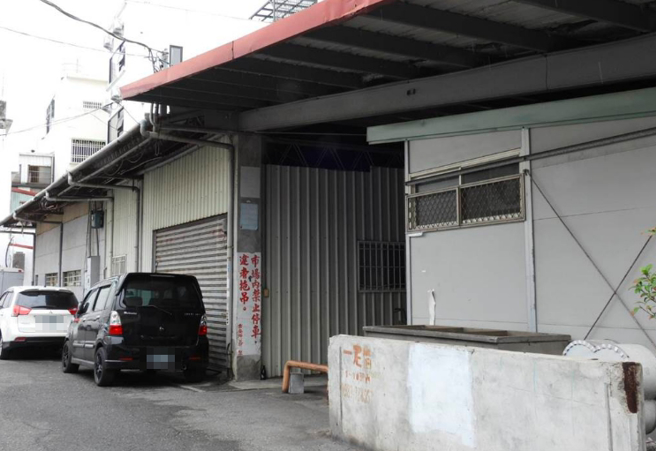 花莲吉安北昌公有零售市场屋龄已逾38年，建筑老旧、无耐震结构，届时当地若发生强烈地震，恐有安全疑虑，鑑此，吉安乡公所将斥资137万元，并在4月中旬逐一补强、修缮建物结构。（罗亦晽摄）