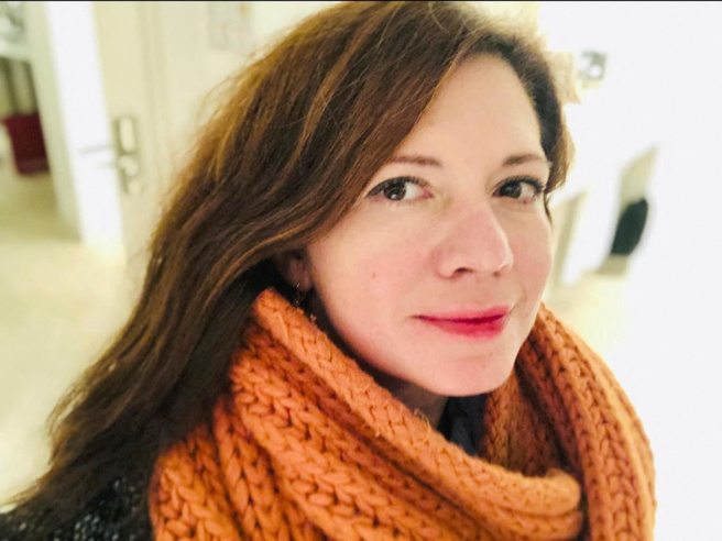 鮑琳娜（Oksana Baulina）在基輔拍攝由俄軍砲轟造成的破壞時，死於戰火。(圖／路透社)