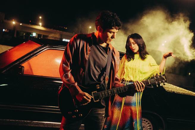 法蘭邀鳳小岳獻聲推出〈摔碎〉男女對唱版本。(相映國際提供)