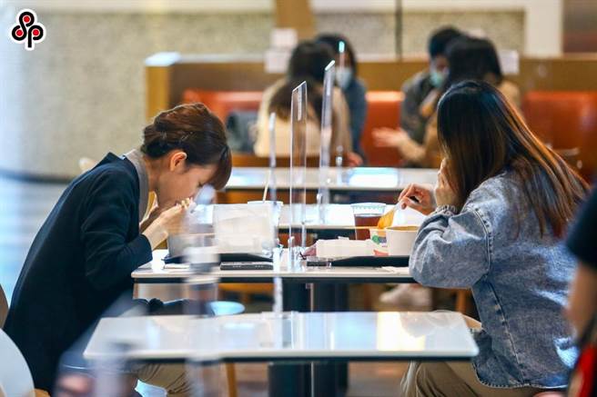 今年2月「餐饮业」的新登记求才人数1.2万人，相较于上月成长10.55％；较上年同月成长28.35％。（报系资料照）