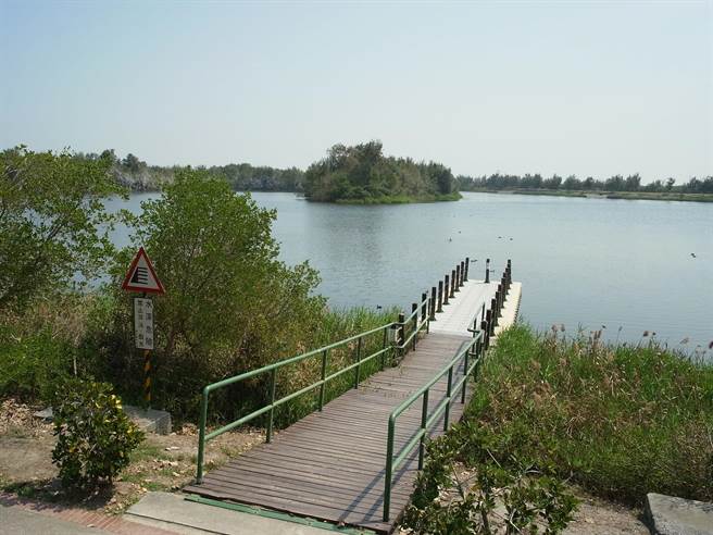 发展休閒产业，云林县口湖乡宜梧滞洪池规画露营区。（张朝欣摄）