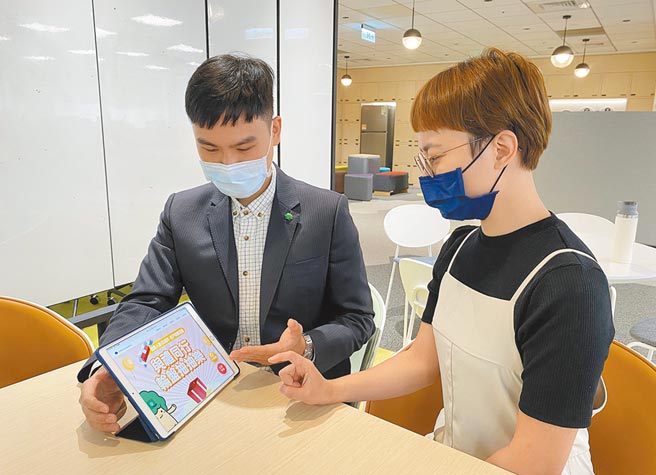 国泰人寿发动2.7万业务大军，走访800万保户，检视保障缺口。（国泰人寿提供）