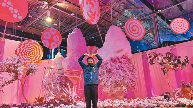 2022台湾国际兰展将于3月26日开幕，今年以兰花奇幻世界为主题，市长黄伟哲昨日到场宣传。（张毓翎摄）