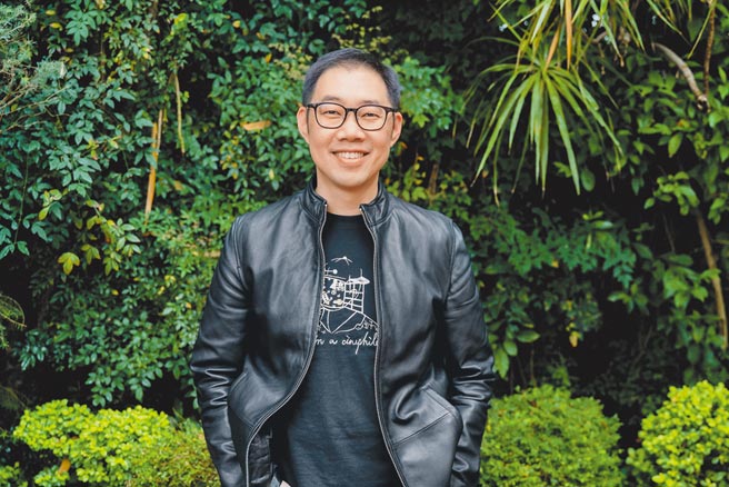 林书宇宣布执导全球首部手摇商战剧《手摇帝国》。（红杉娱乐提供）