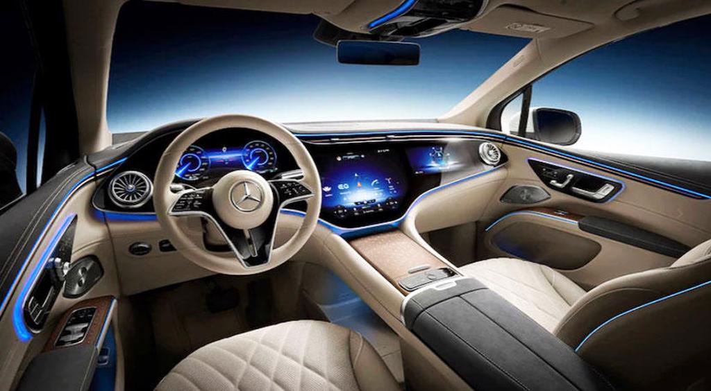 賓士純電休旅 EQS SUV 內裝公開：超大螢幕能追劇了，七人乘坐 OK(圖/DDCAR)