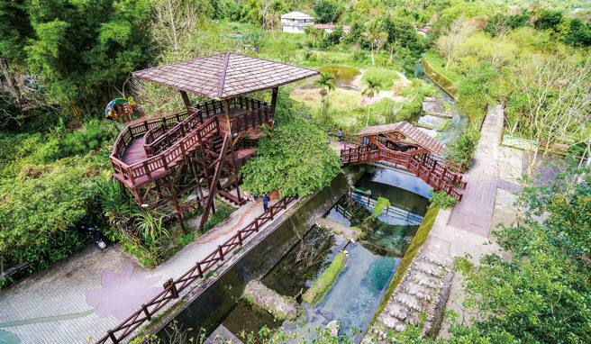马太鞍园区注重生态保育，步道、凉亭都採用木造工法。(图/花莲趣)