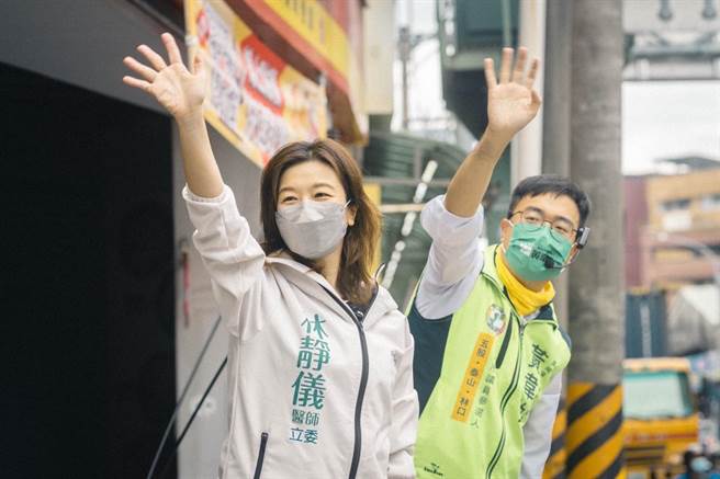 搭首班高铁力挺五泰林黄韦钧 　林静仪：让资歷最完整的新人进议会（黄韦钧服务处提供／戴上容北传真）