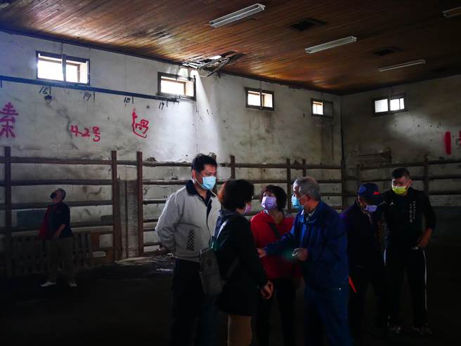 头份市公所25日下午邀集相关单位会勘头份粮仓。（头份市公所提供／谢明俊摄）