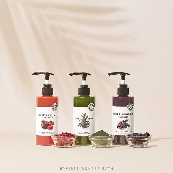 Wonder Bath蔬果精华自动发泡洗卸洁顏露。（图／品牌提供）