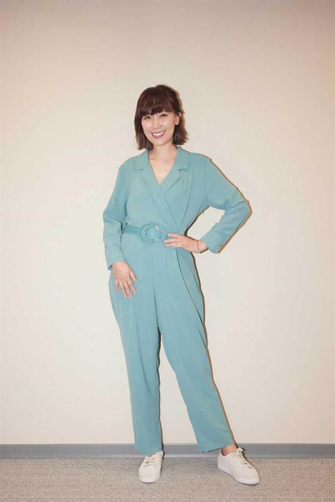 李懿表示婚姻对她来说就是一张纸。（台湾飞利浦提供）