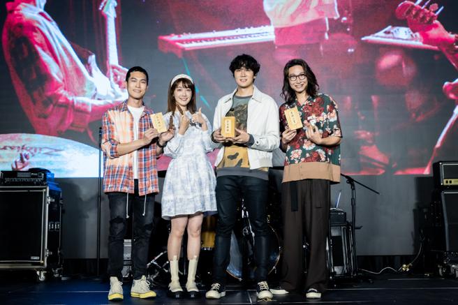 宇宙人小玉被催婚亏「阿奎害的」泱泱羞曝最新感情状态。（相信音乐提供）