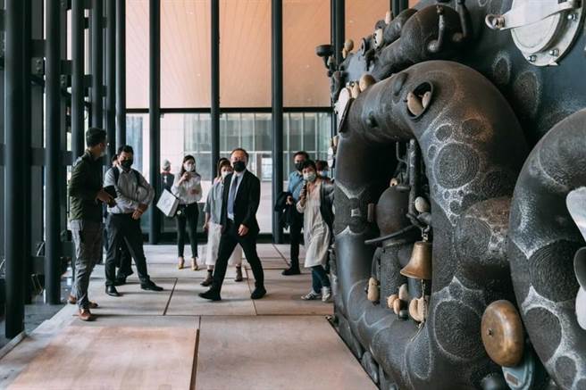 高雄市副市长史哲25日勘查承亿酒店进驻总图共构会展文创会馆进度。（文化局提供）