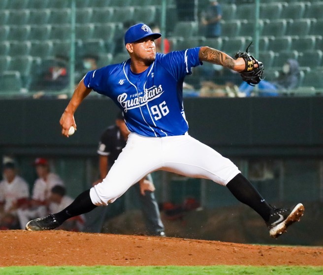 富邦悍將新洋投艾思凱。（富邦悍將提供）