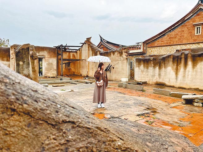 金门除了广为人知的战地风情，还有不少富歷史痕迹的特色景点，适合旅人来此拍照留念。（雄狮旅游提供）