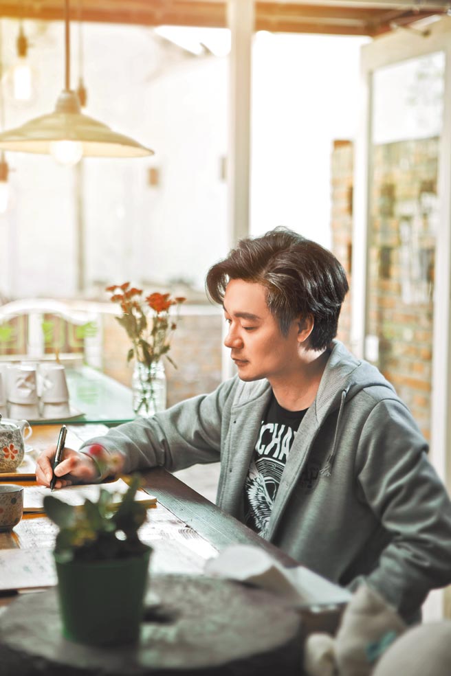 张嘉佳经歷惊心动魄的病程。（新经典文化提供）