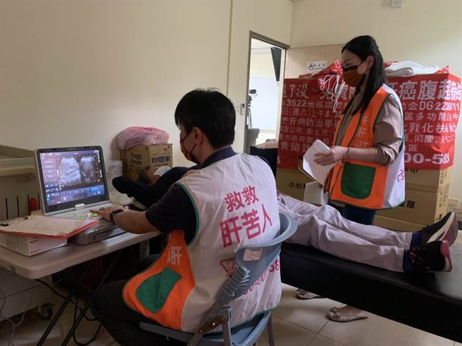 2022新冠疫情趋缓之际，推动「扶轮传爱.消除肝病」，26日至桃园市復兴区。（肝病防治学术基⾦会提供）