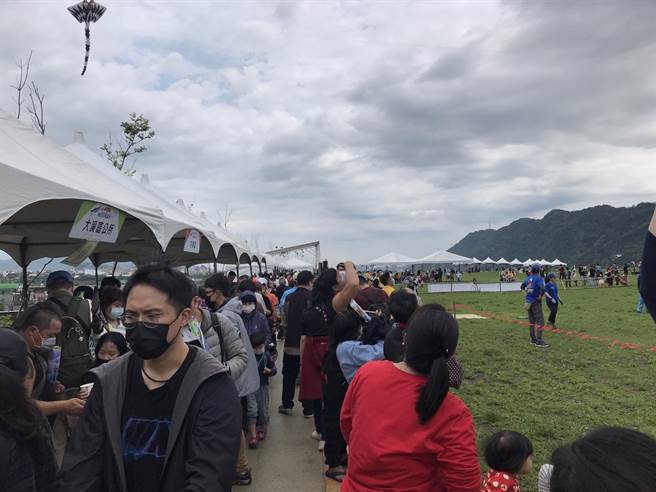 桃園國際風箏節「鯨奇之旅」正式活動將延期至4月9日至10日。(觀旅局提供／蔡依珍桃園傳真)