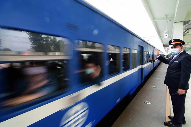 列车长暖男行动感动万民网友 (示意图非本人/中时新闻网)
