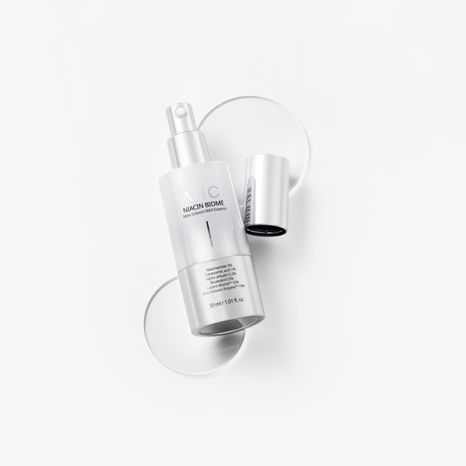 AHC净光无瑕淡斑精华。（图／品牌提供）