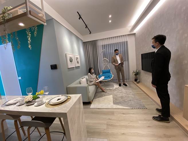 「群合IDO」亲民房价的首购产品，主打新婚首购、小家庭首换族群。（卢金足摄）