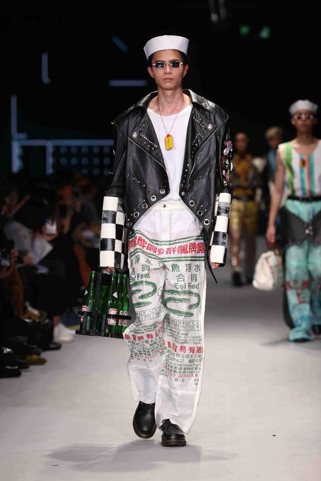 实践大学时尚设计学系李亨，以1950-1960年代的高雄盐埕区为灵感来元，创作「高迈不羁」系列作品。（臺北时装周提供）