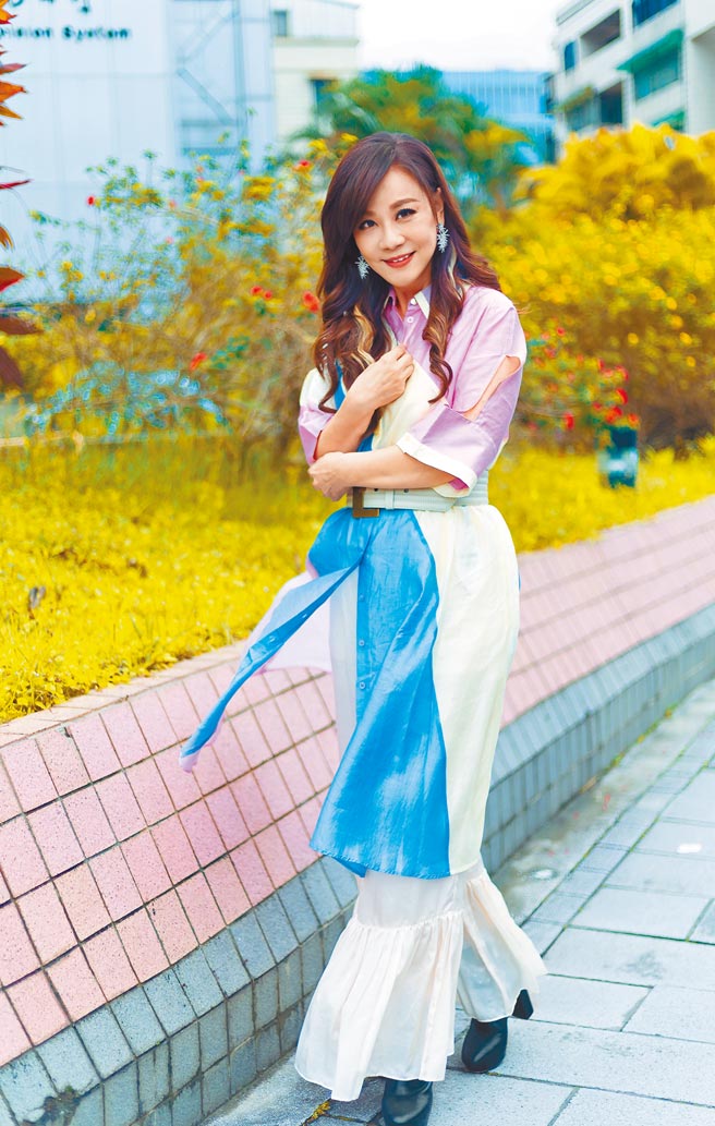 60岁龙千玉外型保养得宜，大方分享冻龄秘方。（罗永铭摄）