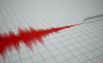 規模5.8地震襲厄瓜多外海 建物受損電線桿倒塌