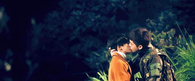 林晖闵、黄新皓剧中的男男吻令人脸红心跳。（达腾娱乐提供）