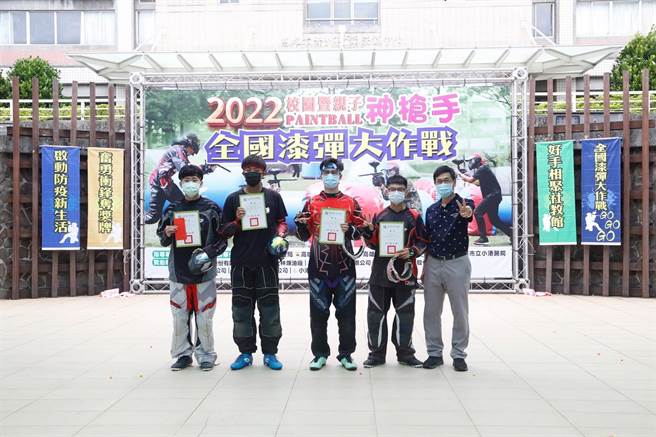 大专组第二名「1C真的是来乱的」。（柯宗纬翻摄）