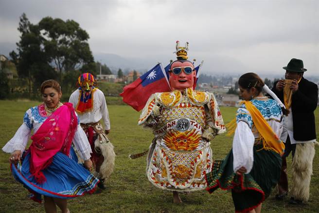 旅遊達人吳建衡走訪世界各地。（吳建衡提供）