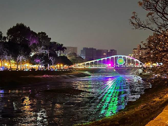 2021＋桃園地景藝術節狂吸159萬人次，桃園市長鄭文燦宣布閉幕不閉園，20件作品延展到5／1。(蔡依珍攝)