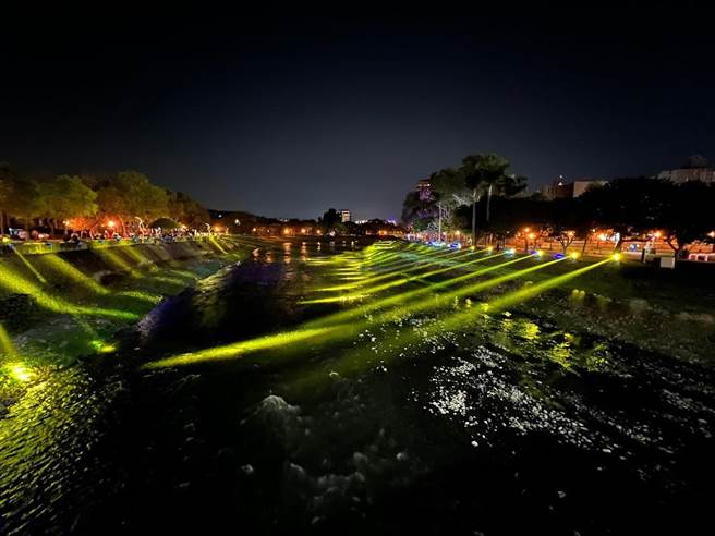 2021＋桃園地景藝術節狂吸159萬人次，桃園市長鄭文燦宣布閉幕不閉園，20件作品延展到5／1。(蔡依珍攝)