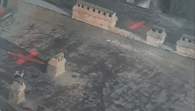 不明的灯光和记号无形中加剧乌克兰境内的恐惧。(图／截自@chilipizdrohan)
